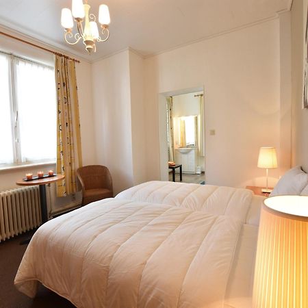 Former Hotel In The Centre And At 50 Metres From The Beach In Panne 德帕内 外观 照片