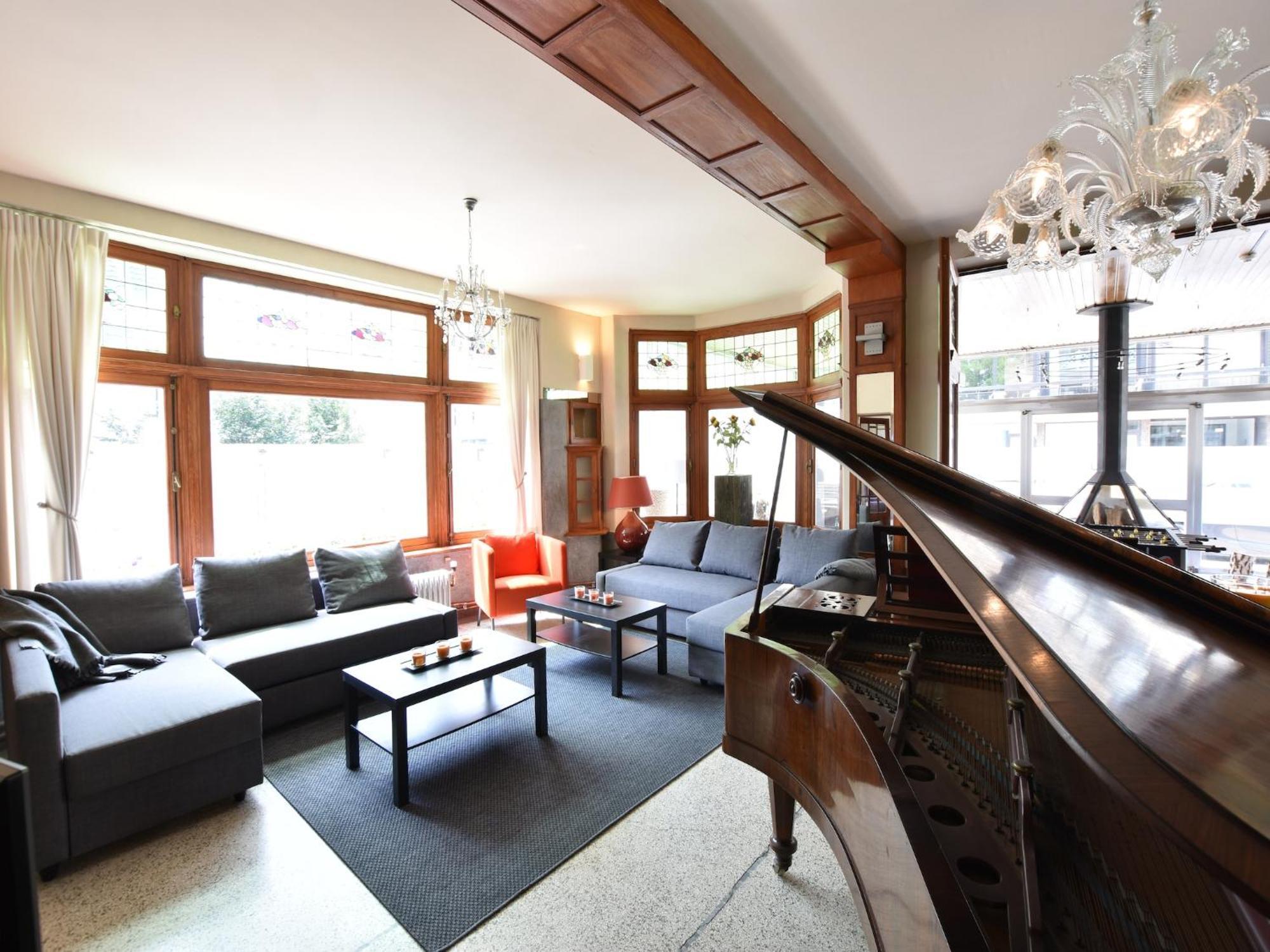 Former Hotel In The Centre And At 50 Metres From The Beach In Panne 德帕内 外观 照片